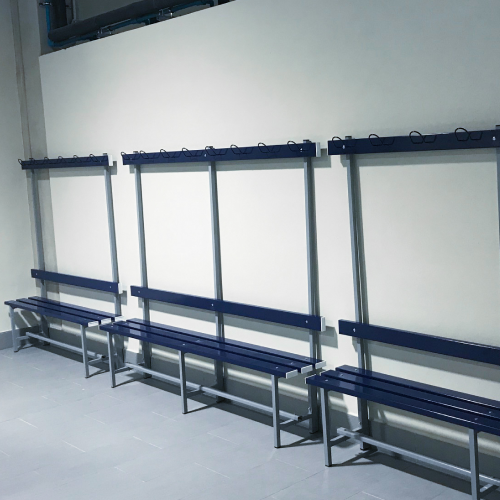 Banco de vestuario con perchero